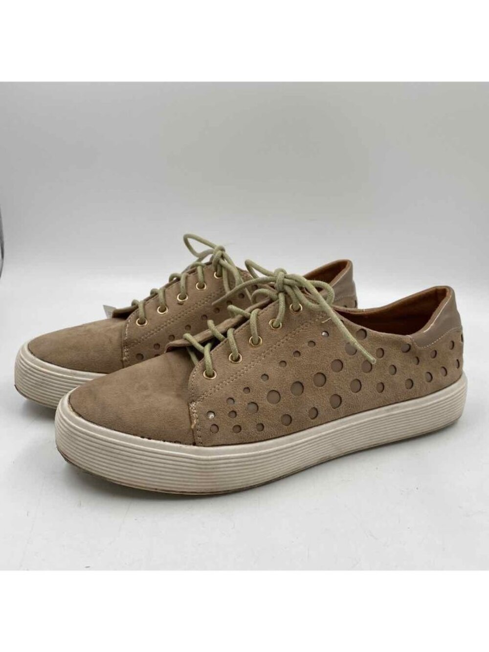 machi Women's Shoe Size 9 Tan dotted Sneakers